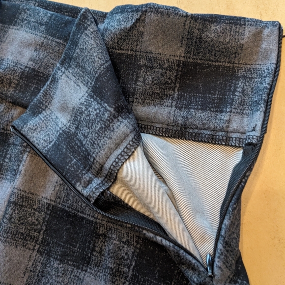 Plaid soft mini skirt - Picture 6 of 8